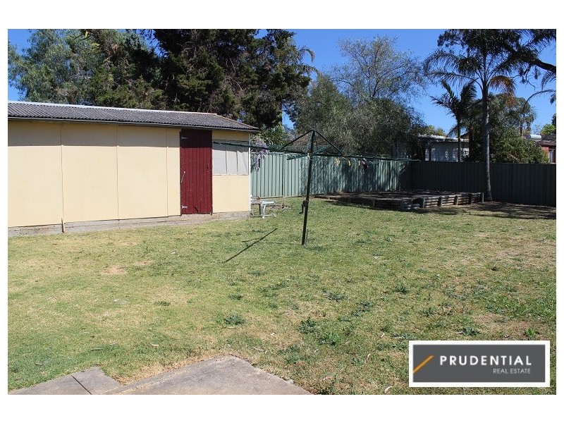 20 Farnsworth Avenue, Campbelltown NSW 2560
