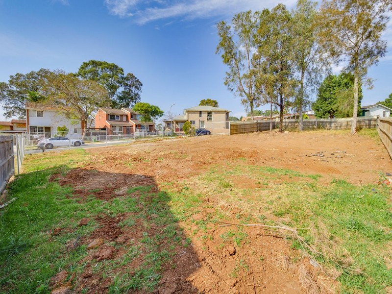 1 Cymbeline Street, Rosemeadow NSW 2560