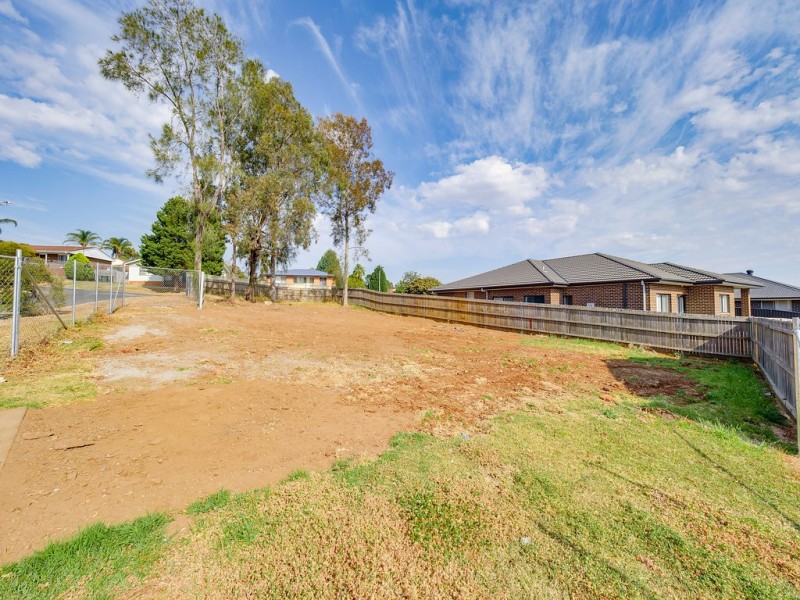 1 Cymbeline Street, Rosemeadow NSW 2560