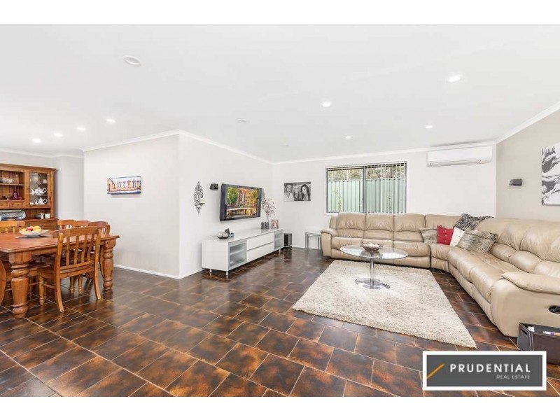 40 Peugeot Drive, Ingleburn NSW 2565