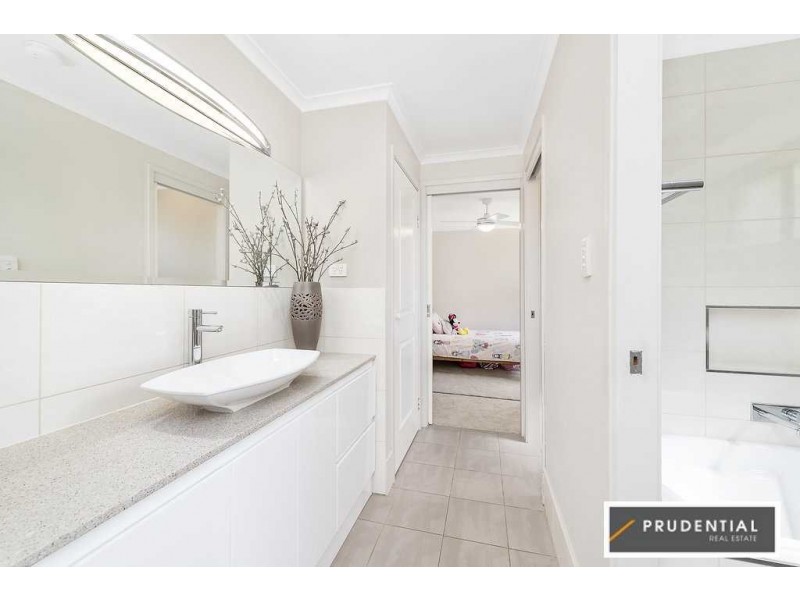 40 Peugeot Drive, Ingleburn NSW 2565