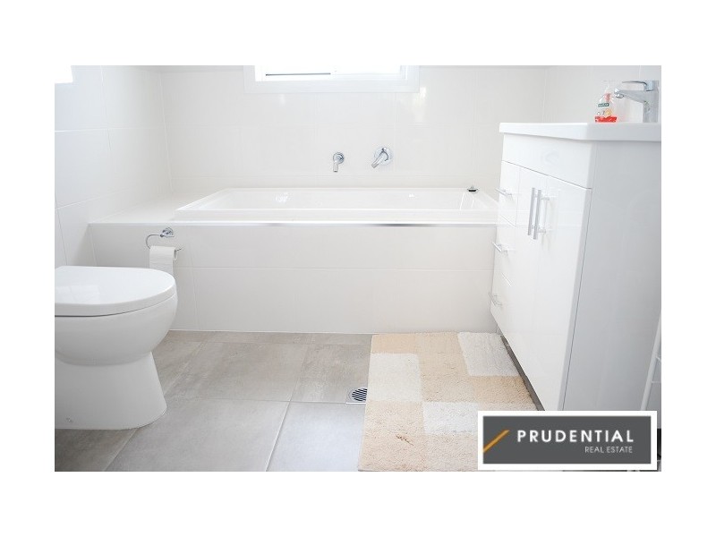 73D Oxford Road, Ingleburn NSW 2565