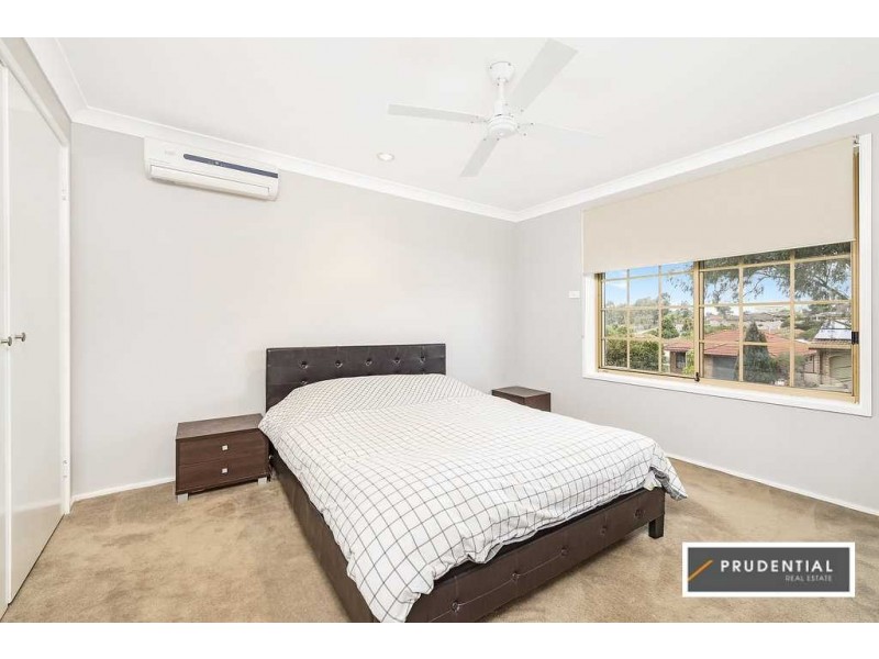 1 Japura Place, Kearns NSW 2558