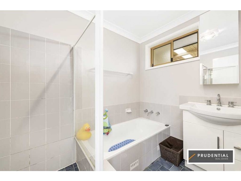 1 Japura Place, Kearns NSW 2558