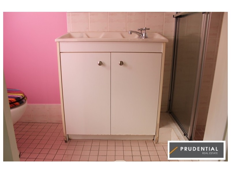 63 Donalbain Crescent, Rosemeadow NSW 2560