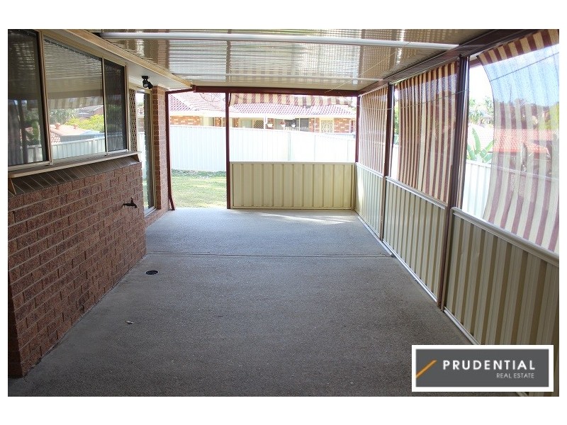 63 Donalbain Crescent, Rosemeadow NSW 2560