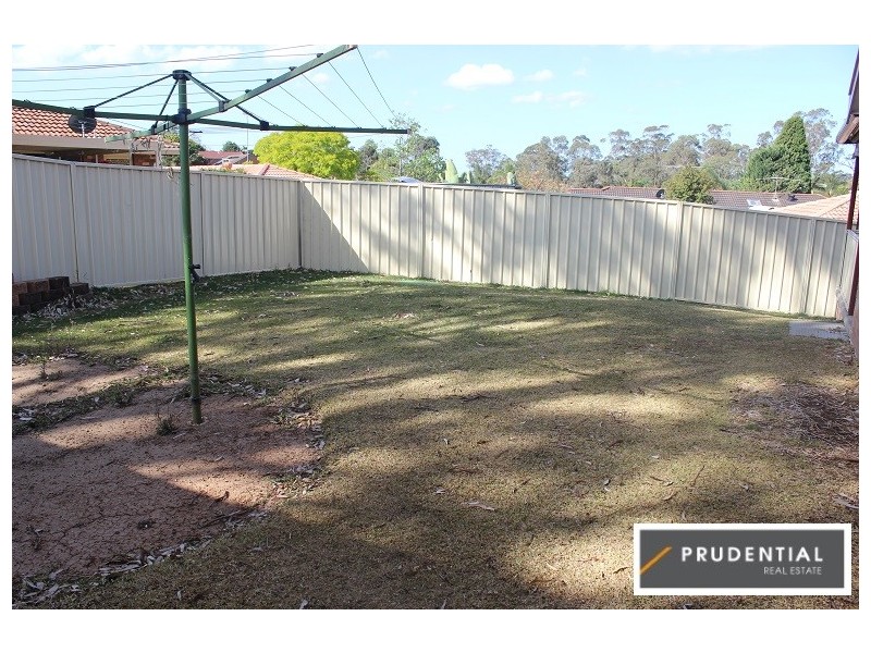 63 Donalbain Crescent, Rosemeadow NSW 2560