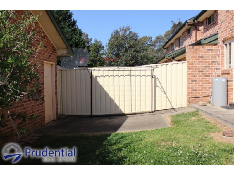 1/5 Wickfield Circuit, Ambarvale NSW 2560