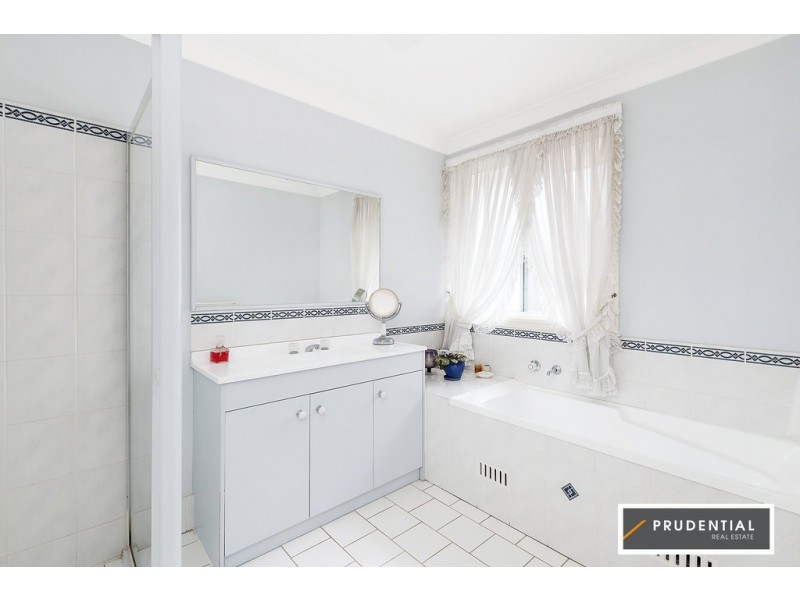 17 Mount Sugarloaf Drive, Glen Alpine NSW 2560