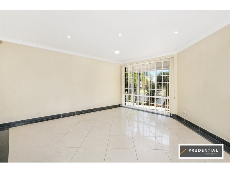 11 Bianca Place, Rosemeadow NSW 2560