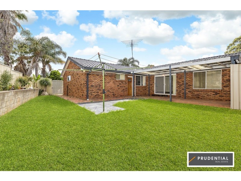 11 Bianca Place, Rosemeadow NSW 2560