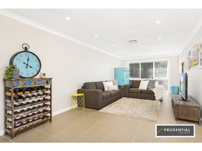 3 Kooloona Crescent, Bradbury NSW 2560
