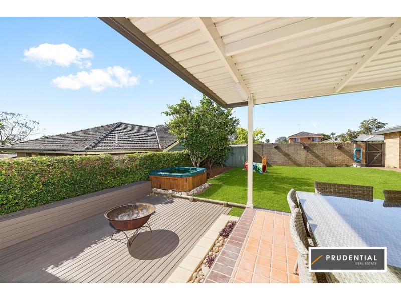 3 Kooloona Crescent, Bradbury NSW 2560