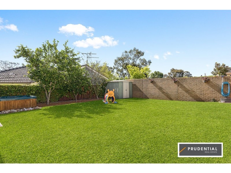 3 Kooloona Crescent, Bradbury NSW 2560