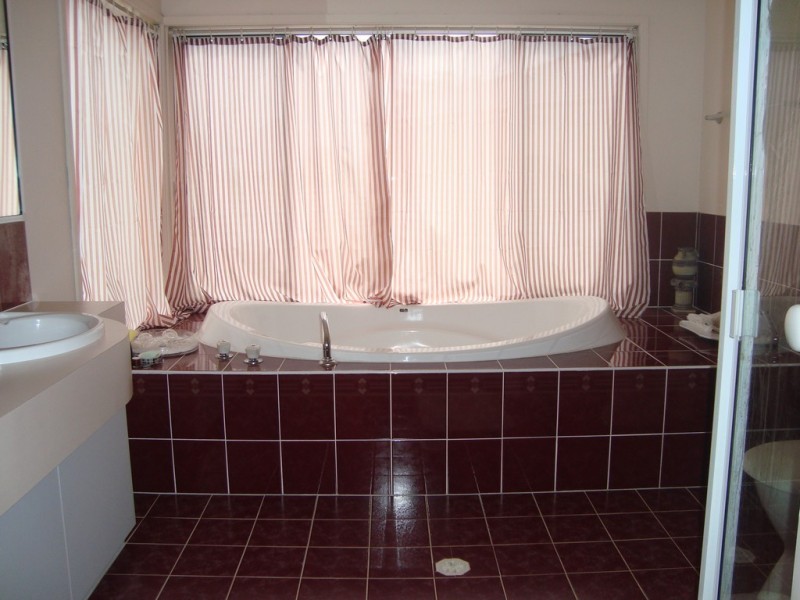 56 Glen Alpine Drive, Glen Alpine NSW 2560