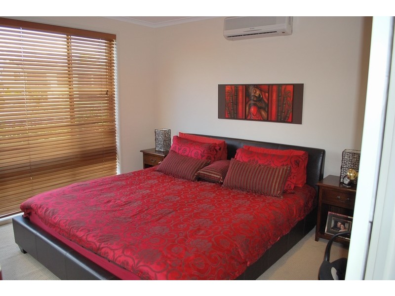 33 Thunderbolt Drive, Raby NSW 2566