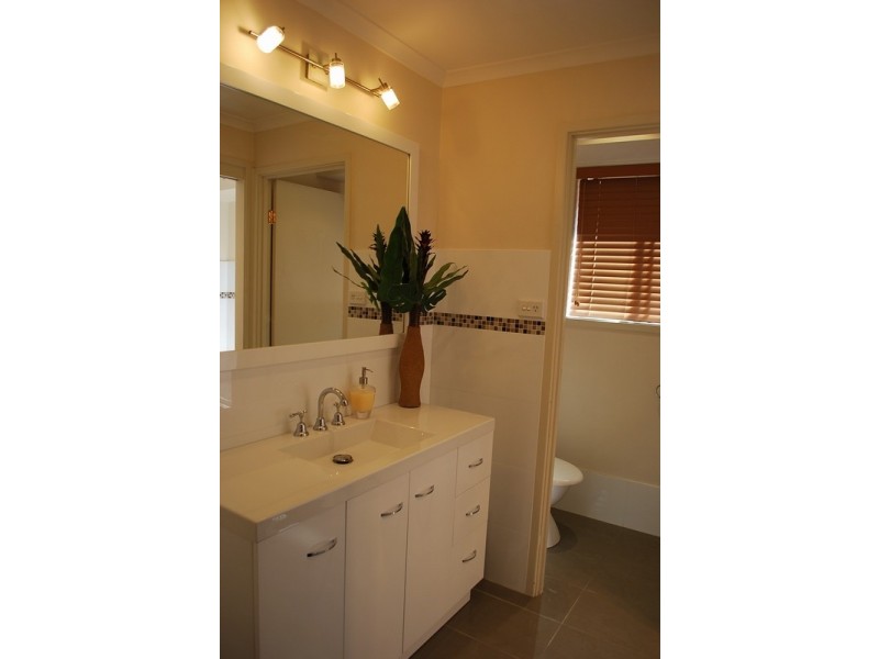 33 Thunderbolt Drive, Raby NSW 2566
