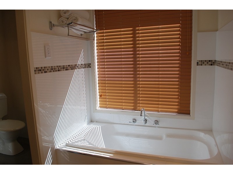 33 Thunderbolt Drive, Raby NSW 2566