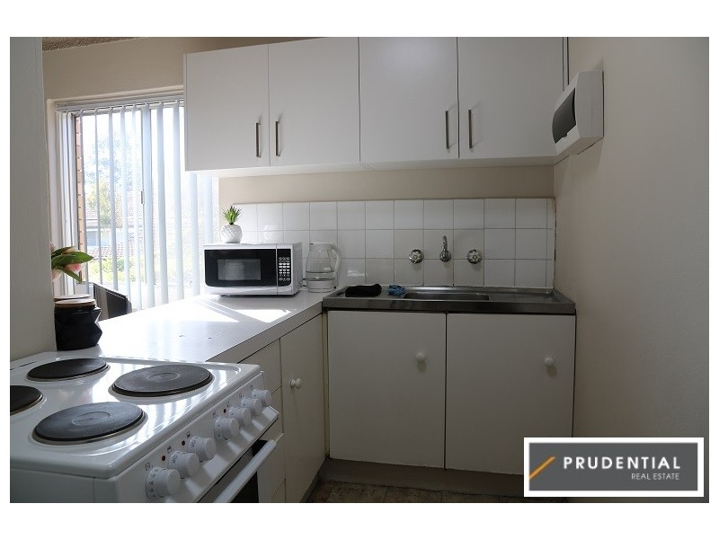10/60 Lithgow Street, Campbelltown NSW 2560