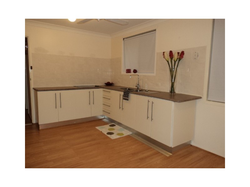 8 Gaspard Place, Ambarvale NSW 2560