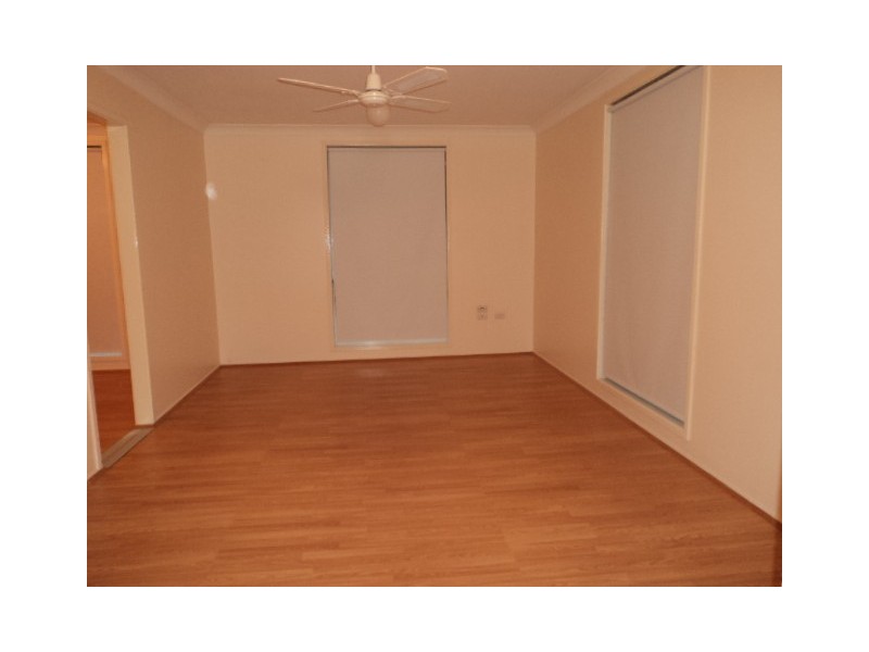 8 Gaspard Place, Ambarvale NSW 2560