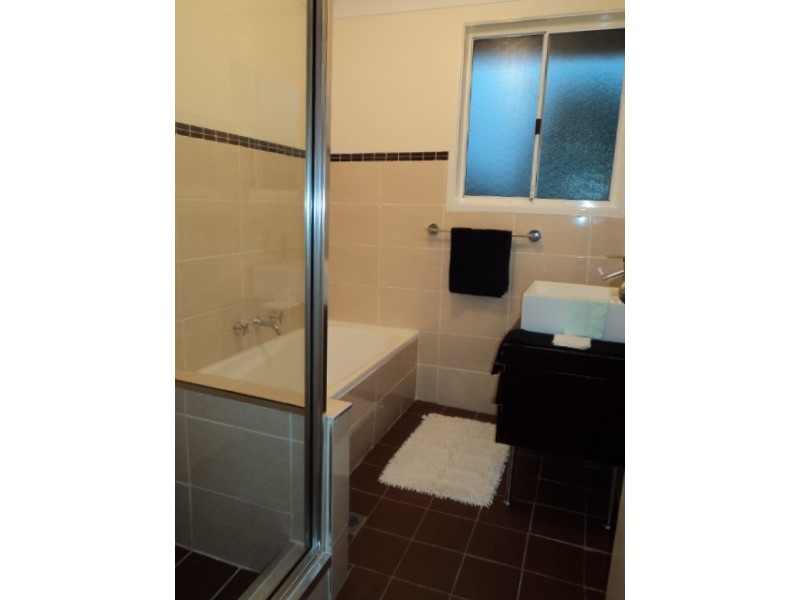 8 Gaspard Place, Ambarvale NSW 2560
