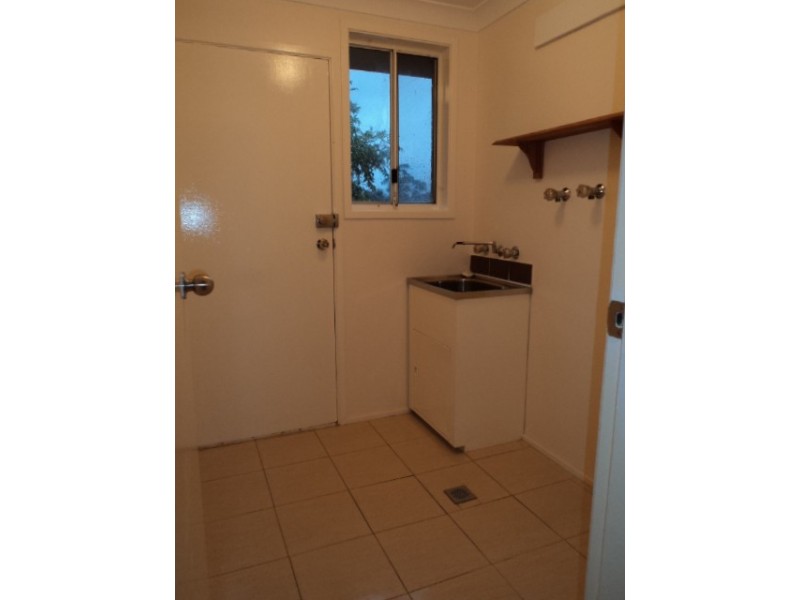 8 Gaspard Place, Ambarvale NSW 2560