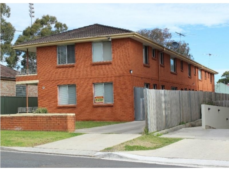 8/21 Warby Street, Campbelltown NSW 2560