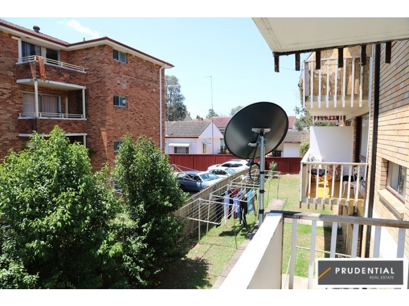 5/60 Lithgow Street, Campbelltown NSW 2560