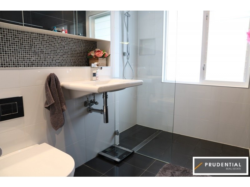 15 Ayres Crescent, Leumeah NSW 2560