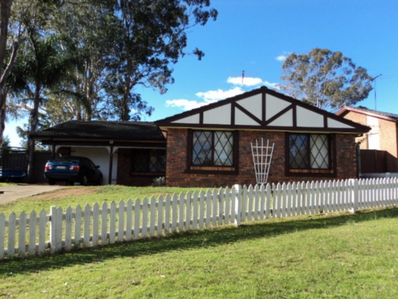 2 Wallis Place, Leumeah NSW 2560