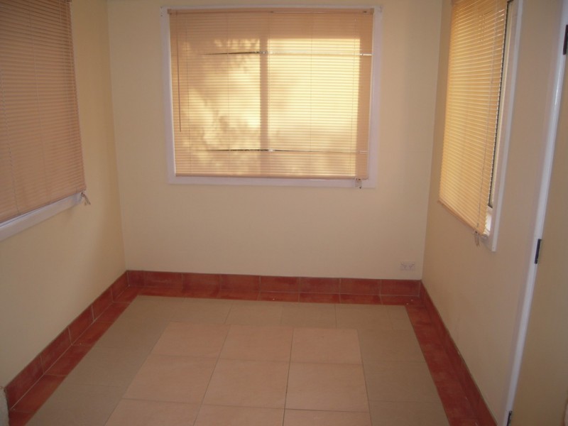 105 The Parkway, Bradbury NSW 2560