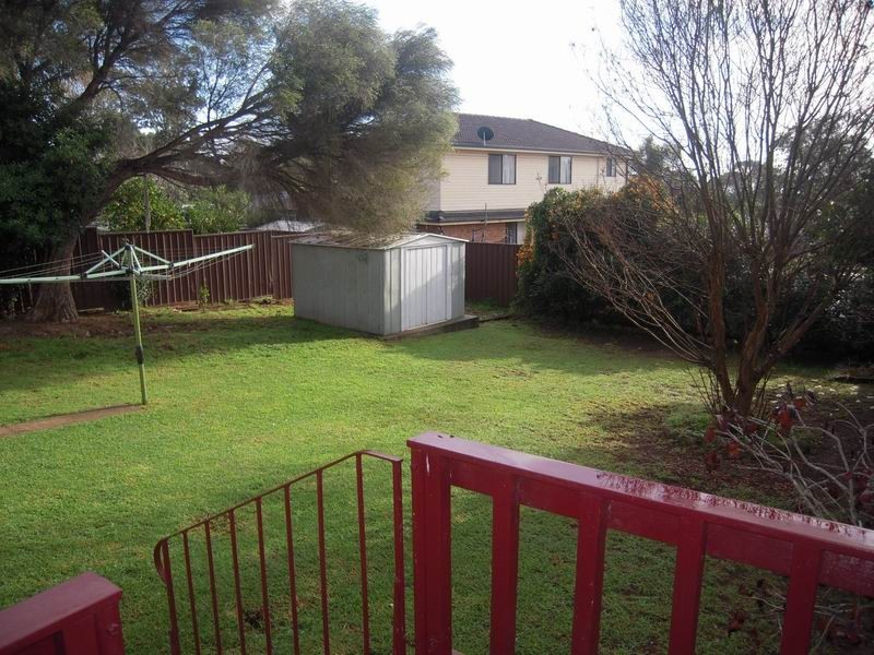 105 The Parkway, Bradbury NSW 2560
