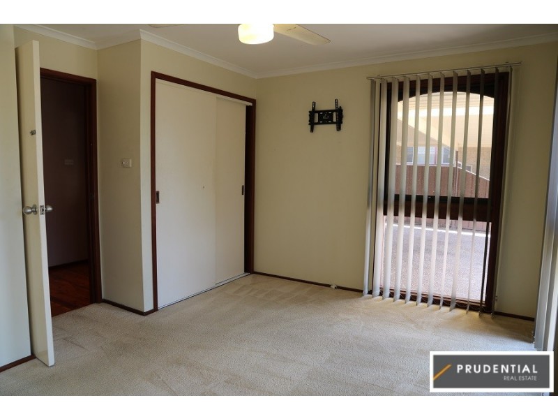 10 Singer Place, Ingleburn NSW 2565