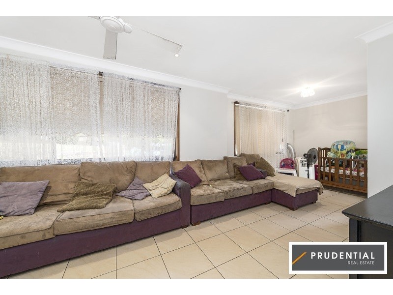 19 Lillyvicks Crescent, Ambarvale NSW 2560