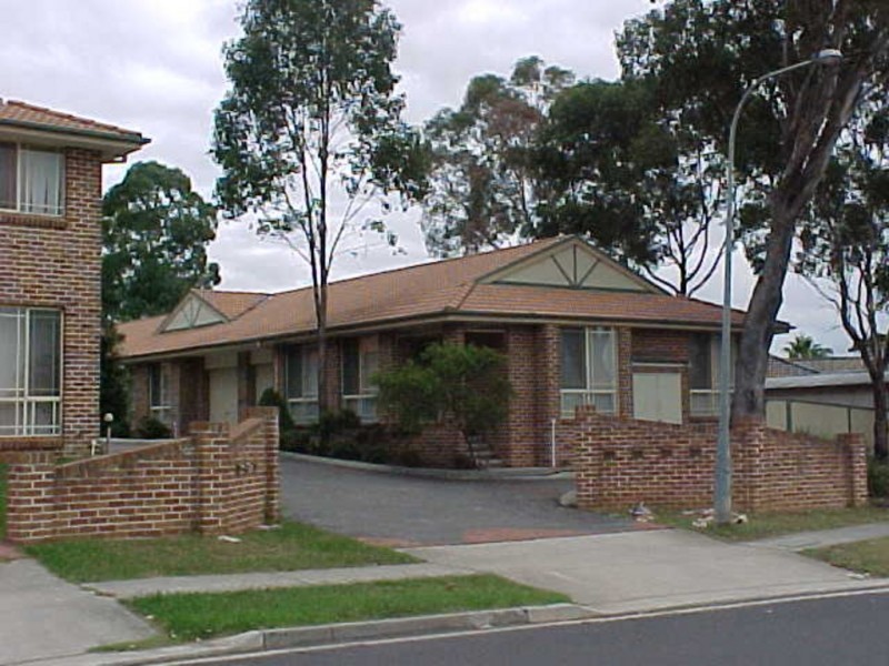 1/1A Westmoreland Road, Minto NSW 2566