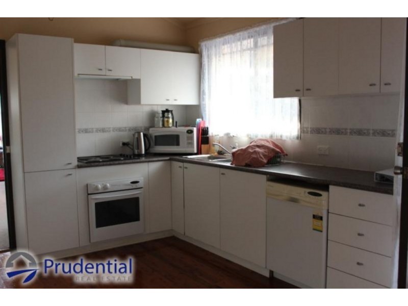 6 Sedgwick Street, Leumeah NSW 2560