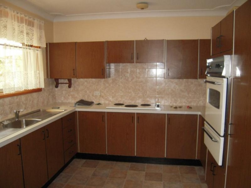 24 Kendall Street, Campbelltown NSW 2560