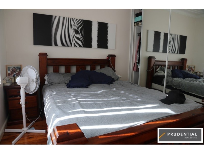 4 Sheather Place, Campbelltown NSW 2560