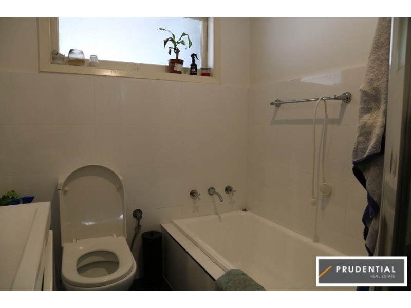 4 Sheather Place, Campbelltown NSW 2560