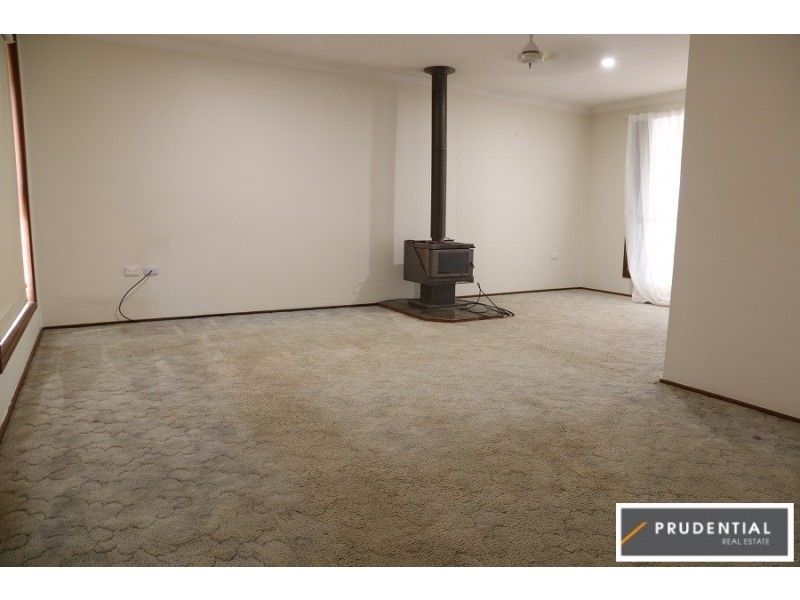 7 Viscount Close, Raby NSW 2566