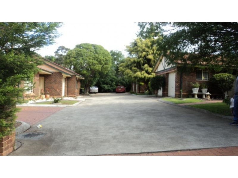 2/52 Julius Road, Rosemeadow NSW 2560