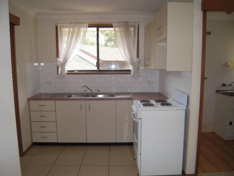 19 Lillyvicks Crescent, Ambarvale NSW 2560