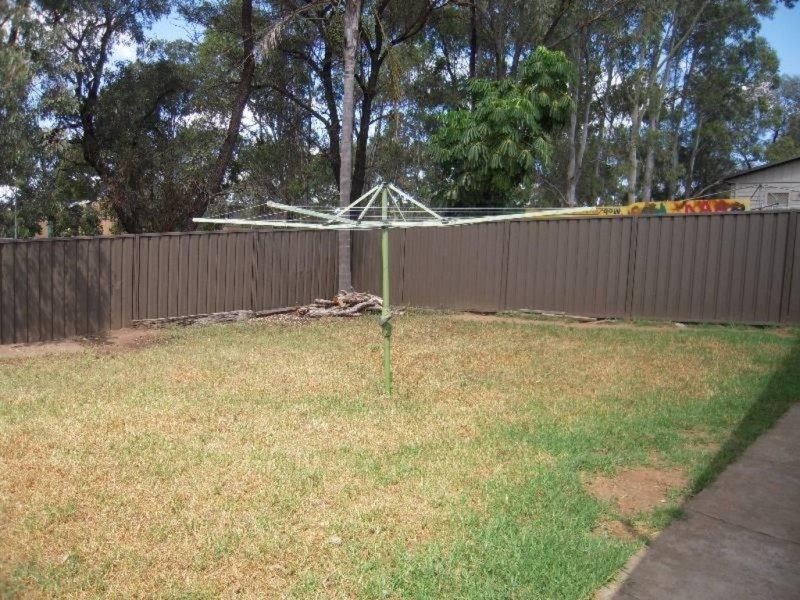 19 Lillyvicks Crescent, Ambarvale NSW 2560