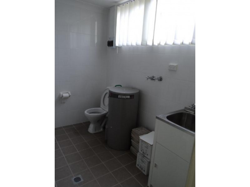 9A Kooloona Cres, Bradbury NSW 2560