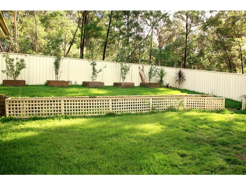 25 Cameron Place, St Helens Park NSW 2560