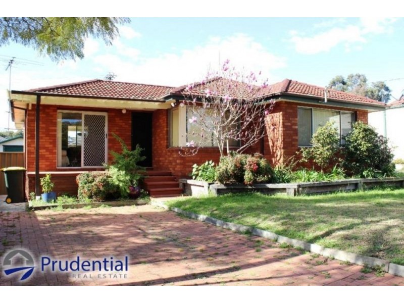 22 Kingsclare Road, Leumeah NSW 2560