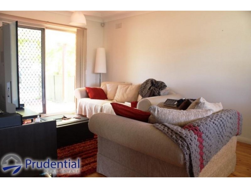 22 Kingsclare Road, Leumeah NSW 2560