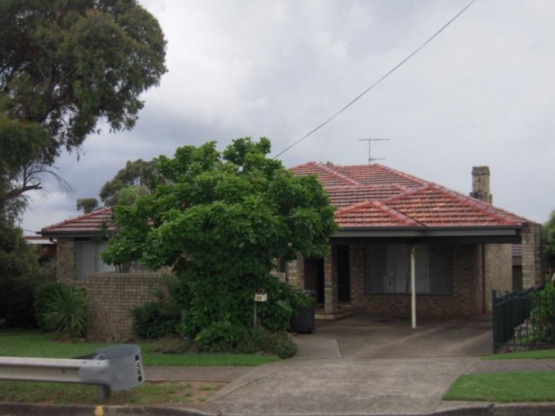 98 Hoddle Avenue, Campbelltown NSW 2560