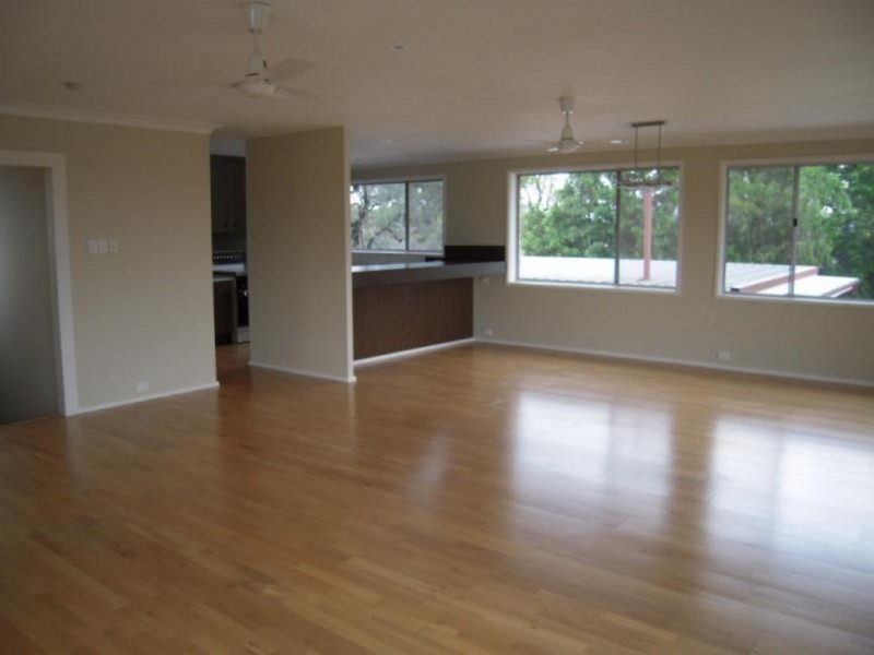 98 Hoddle Avenue, Campbelltown NSW 2560